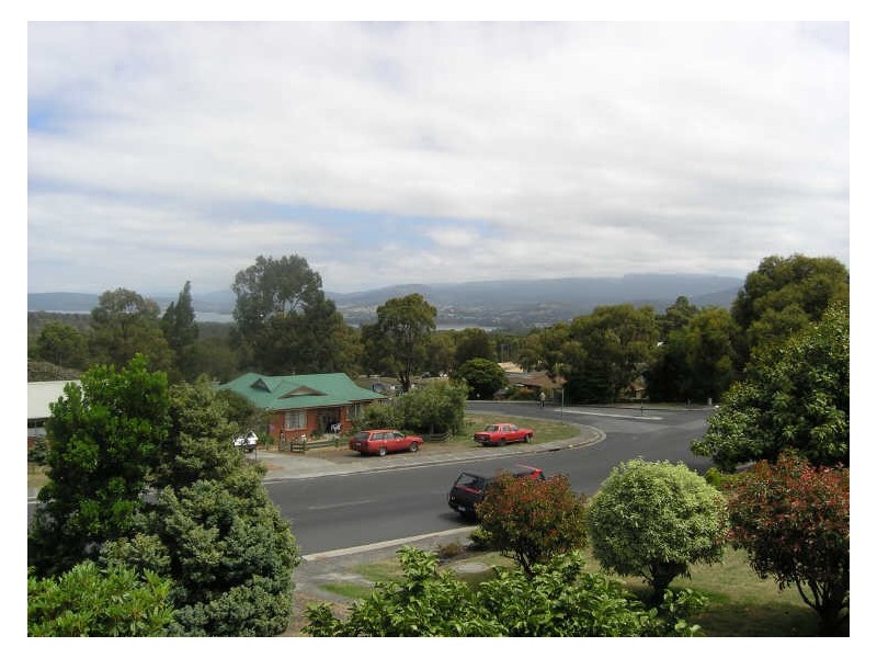 237 Redwood Road, Kingston TAS 7050
