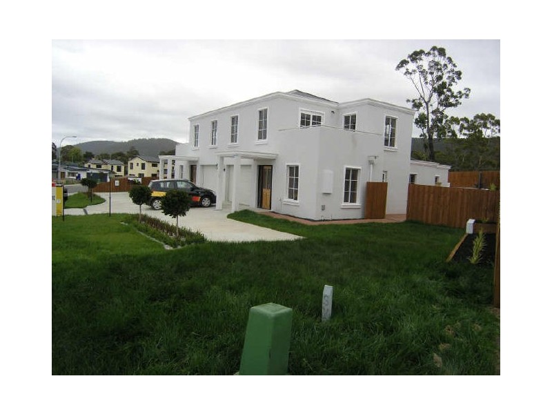 1-2/24 Staff Road, Electrona TAS 7054