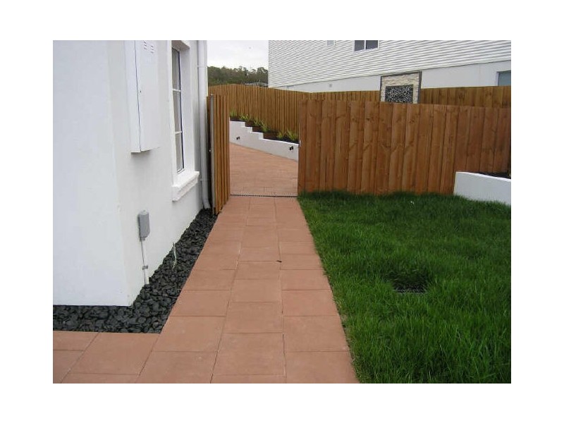 1-2/24 Staff Road, Electrona TAS 7054