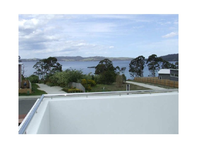 1-2/24 Staff Road, Electrona TAS 7054