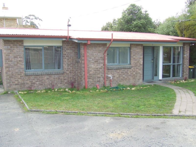 2/158 Roslyn Avenue, Blackmans Bay TAS 7052