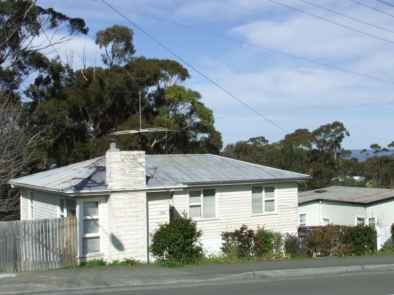 136 Roslyn Avenue, Blackmans Bay TAS 7052