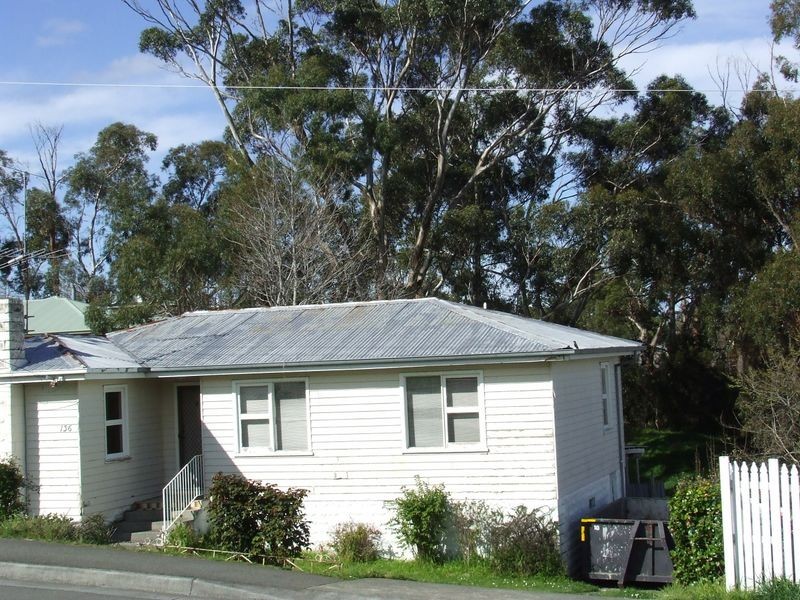 136 Roslyn Avenue, Blackmans Bay TAS 7052