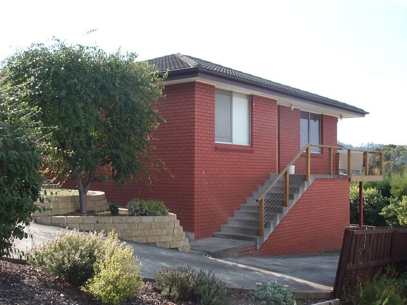 1/49 Kunama Drive, Kingston Beach TAS 7050