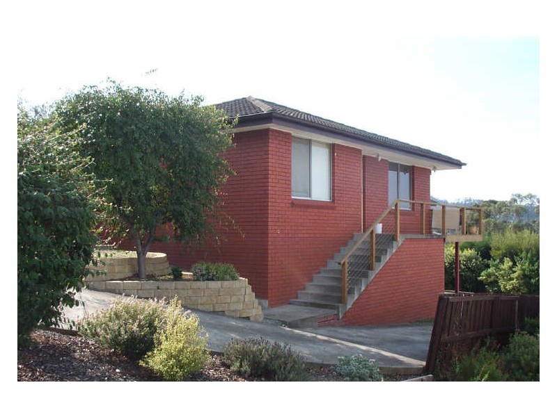 1/49 Kunama Drive, Kingston Beach TAS 7050