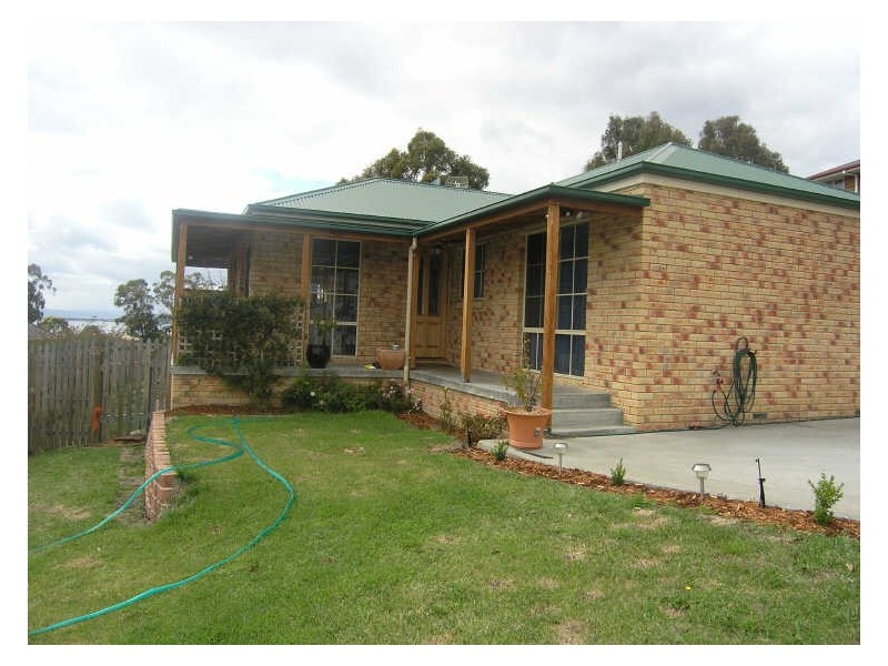 7 Sandra Drive, Blackmans Bay TAS 7052