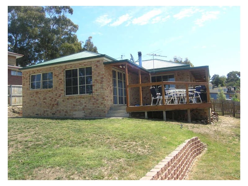 7 Sandra Drive, Blackmans Bay TAS 7052