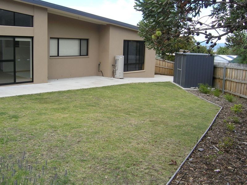 2/63 Ash Drive, Kingston TAS 7050