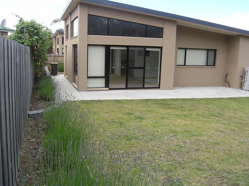 2/63 Ash Drive, Kingston TAS 7050