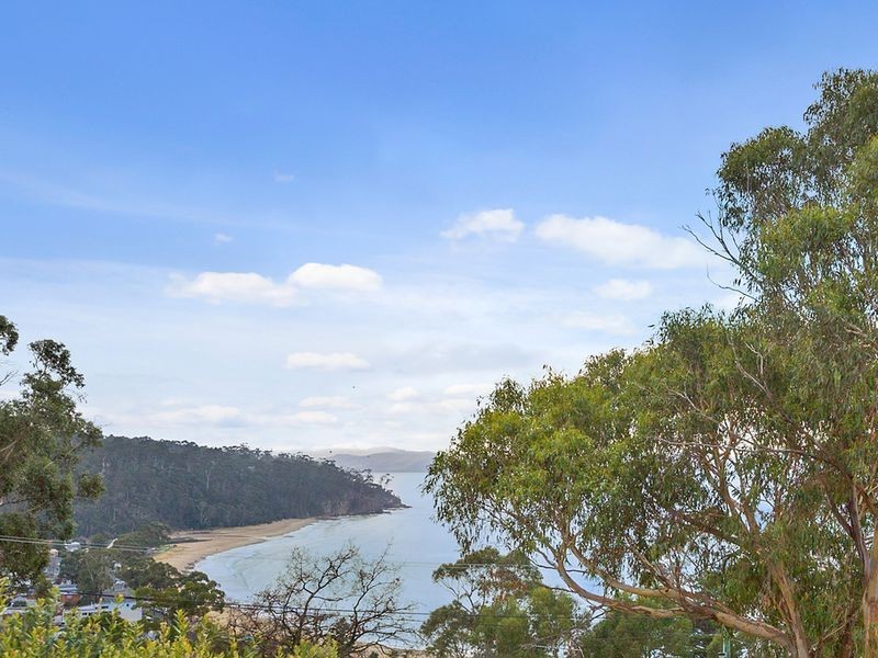 2/49 Kunama Drive, Kingston Beach TAS 7050