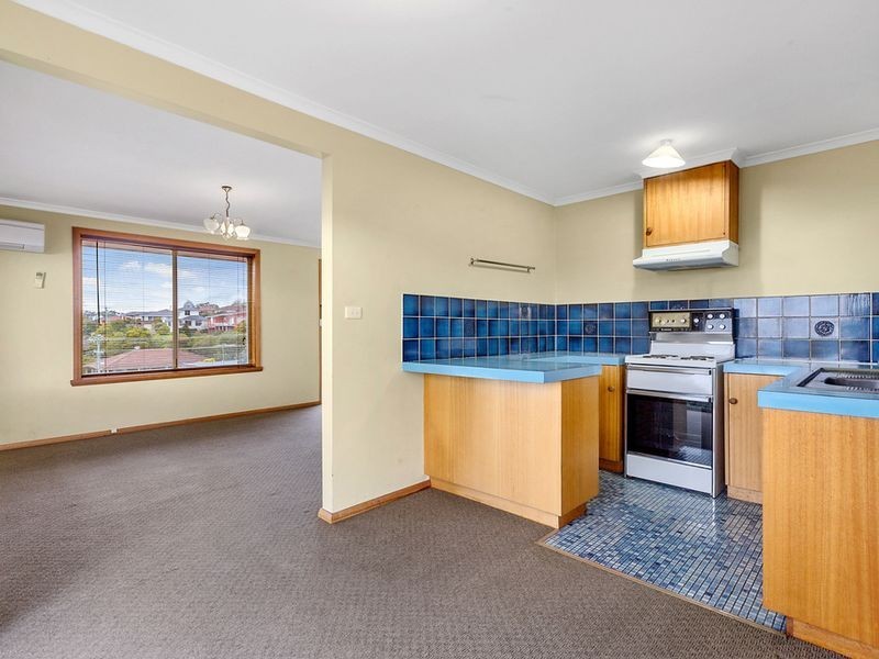 2/49 Kunama Drive, Kingston Beach TAS 7050