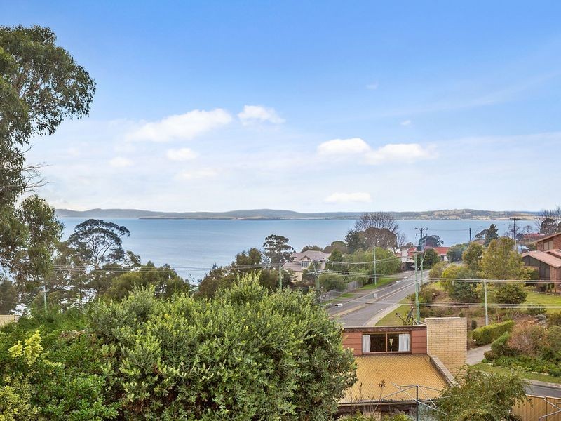 2/49 Kunama Drive, Kingston Beach TAS 7050