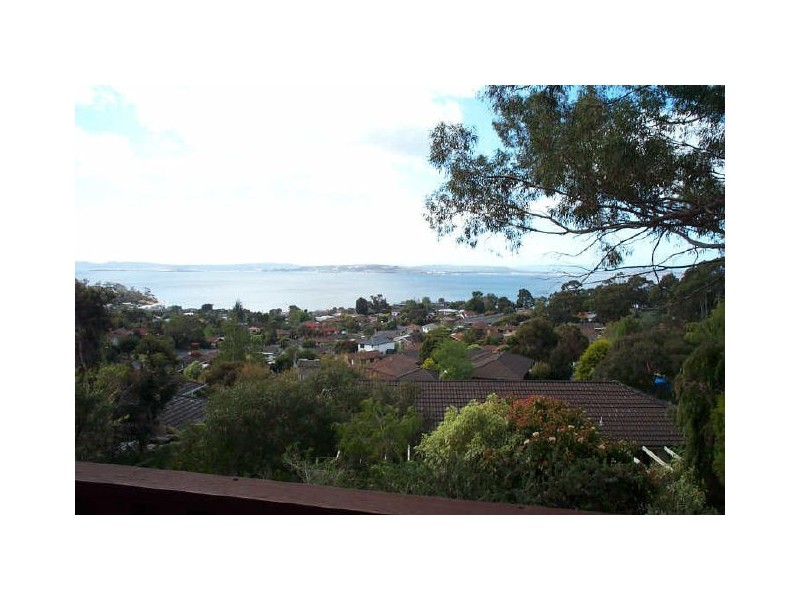 4 Dominion Court, Blackmans Bay TAS 7052