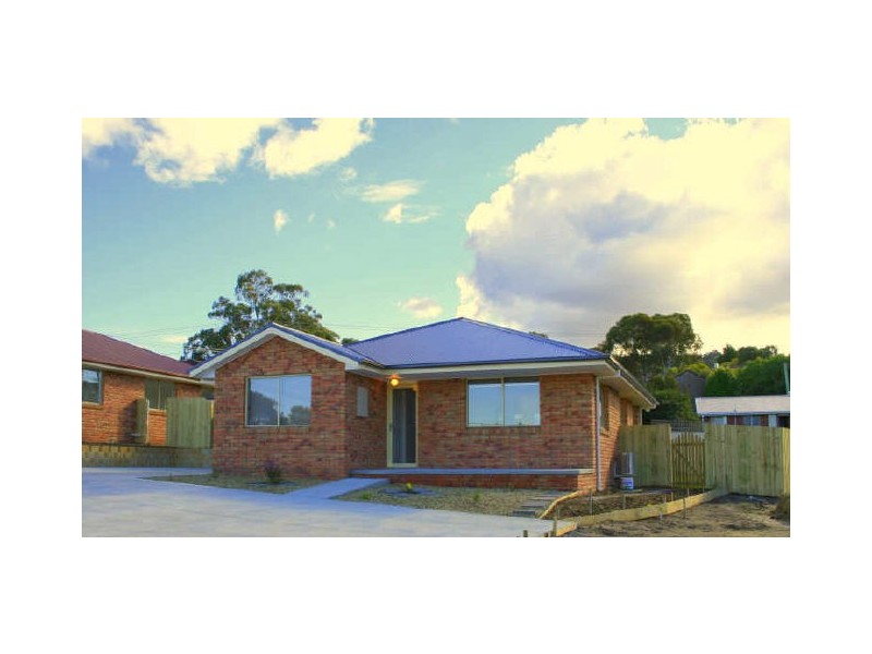 2/3 Home Avenue, Blackmans Bay TAS 7052