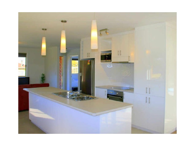 2/3 Home Avenue, Blackmans Bay TAS 7052