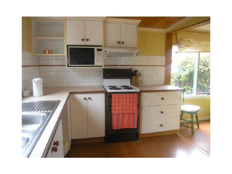 194 Roslyn Avenue, Blackmans Bay TAS 7052