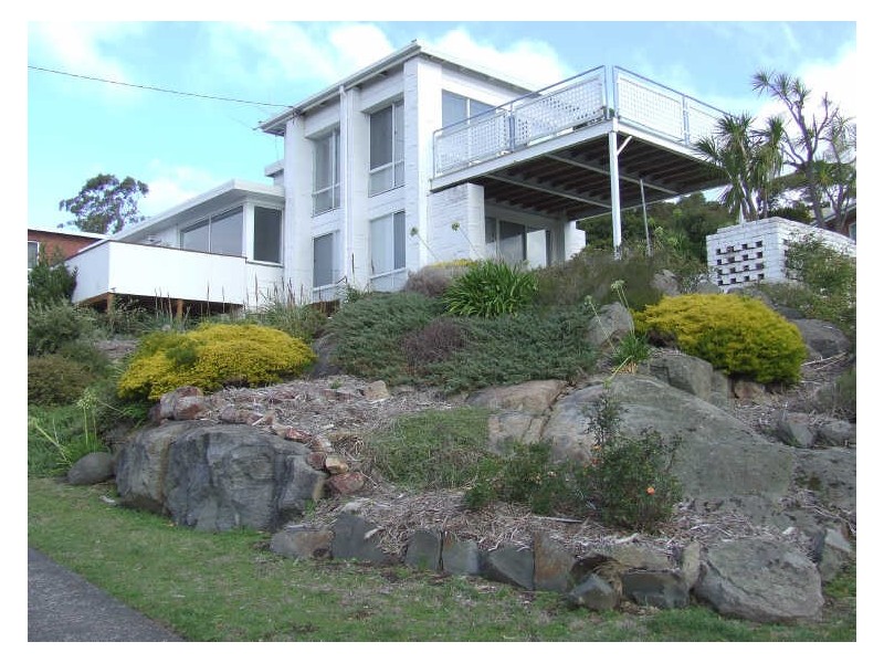 7 Birngana Avenue, Sandy Bay TAS 7005