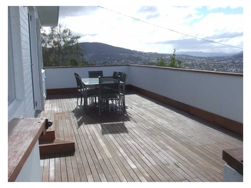 7 Birngana Avenue, Sandy Bay TAS 7005