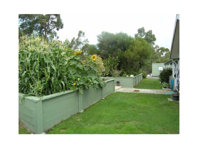 25 Burwood Drive, Blackmans Bay TAS 7052