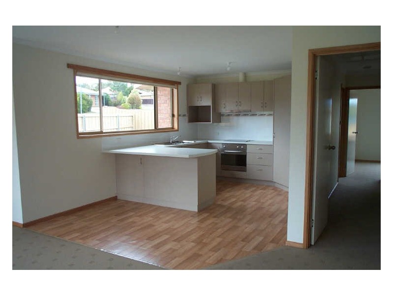 1/103 Redwood Road, Kingston TAS 7050