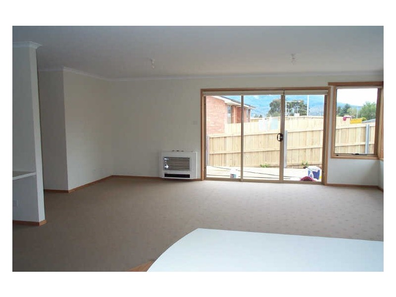 1/103 Redwood Road, Kingston TAS 7050