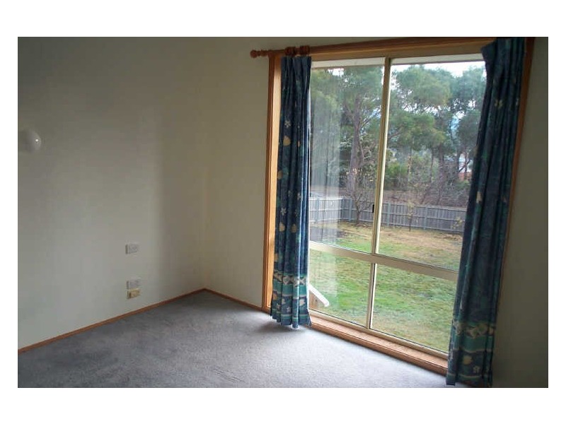 15 Hawthorn Drive, Kingston TAS 7050