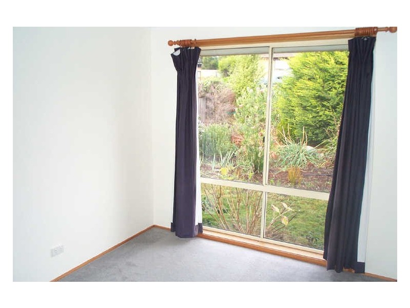 15 Hawthorn Drive, Kingston TAS 7050