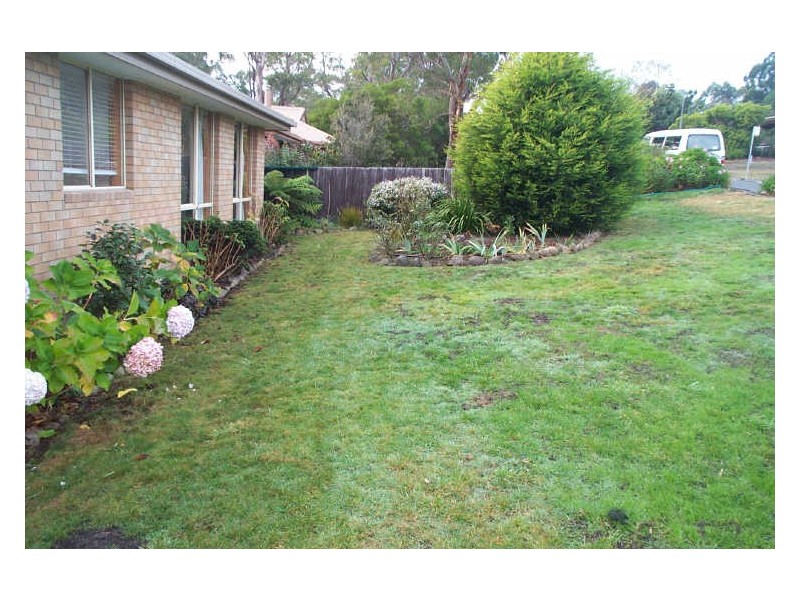 15 Hawthorn Drive, Kingston TAS 7050