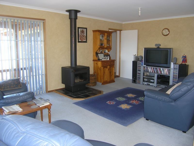 7 Sandra Drive, Blackmans Bay TAS 7052