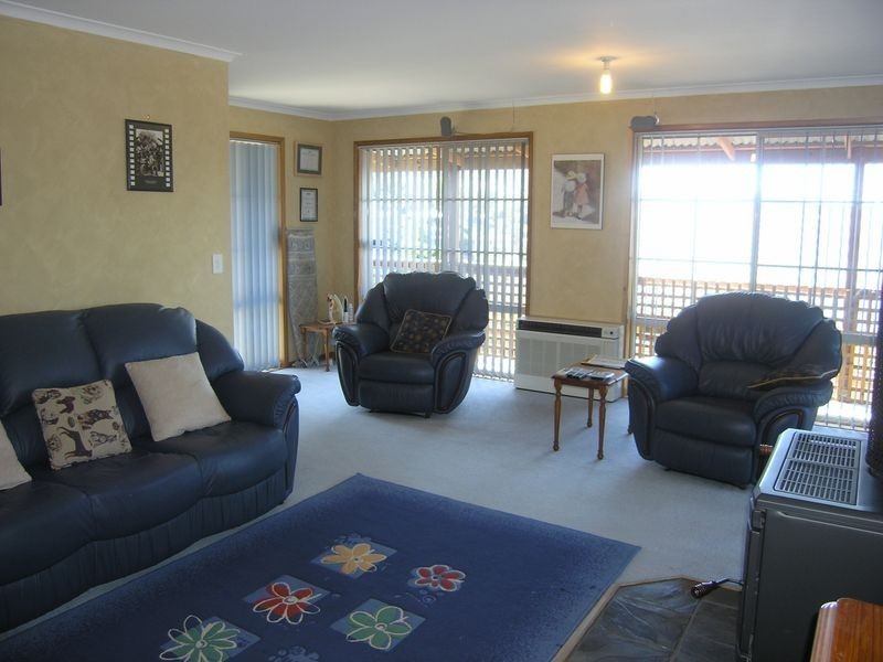 7 Sandra Drive, Blackmans Bay TAS 7052
