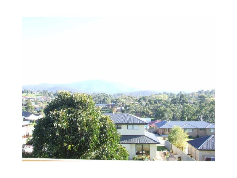 4 Queens Parade, Kingston TAS 7050
