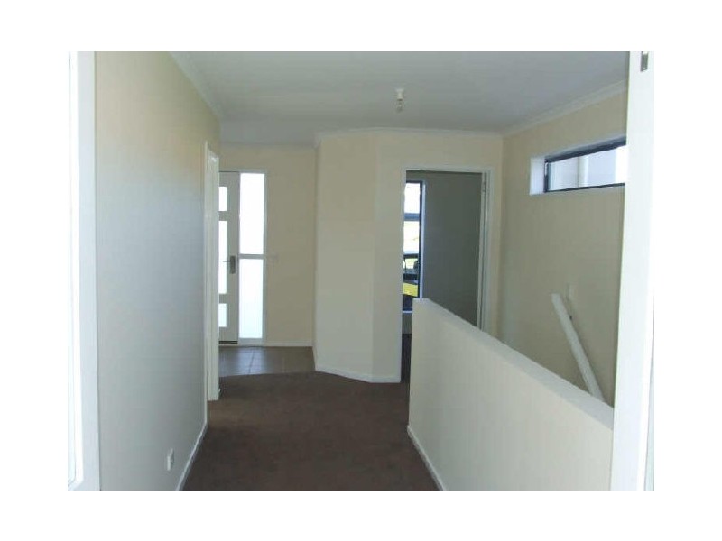 4 Queens Parade, Kingston TAS 7050