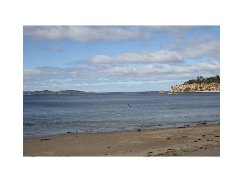 46 Ocean Esplanade, Blackmans Bay TAS 7052