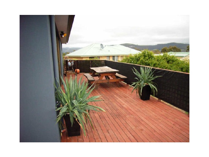 1/297 Redwood Road, Kingston TAS 7050