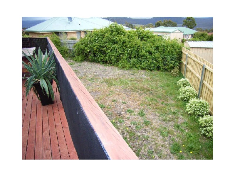 1/297 Redwood Road, Kingston TAS 7050