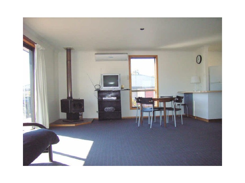 1/297 Redwood Road, Kingston TAS 7050