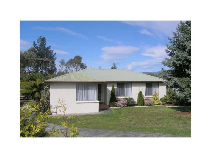 17 Wattle Street, Kingston TAS 7050