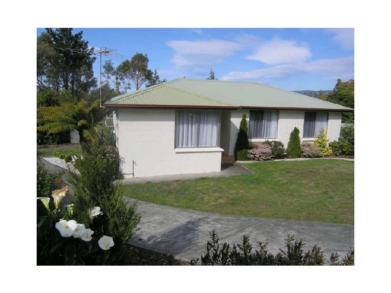 17 Wattle Street, Kingston TAS 7050