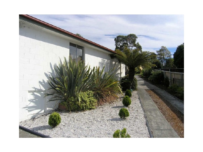 17 Wattle Street, Kingston TAS 7050