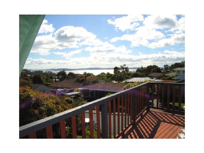 3 Amberley Court, Blackmans Bay TAS 7052