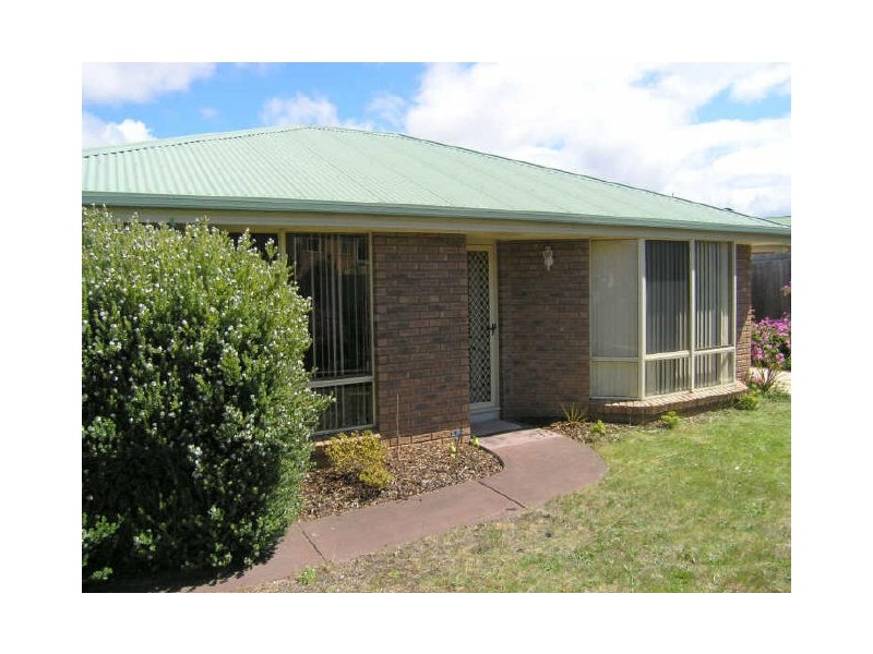 2/14 Grevillea Way, Kingston TAS 7050