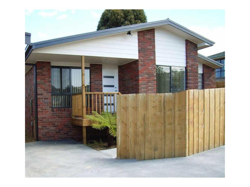 1/211 Roslyn Avenue, Blackmans Bay TAS 7052