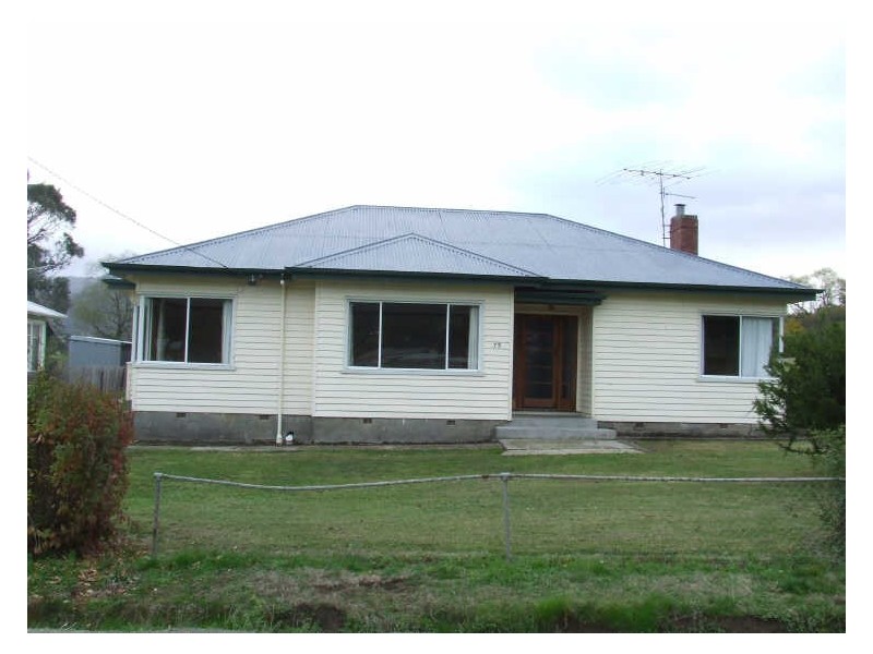 75 Sale Street, Huonville TAS 7109