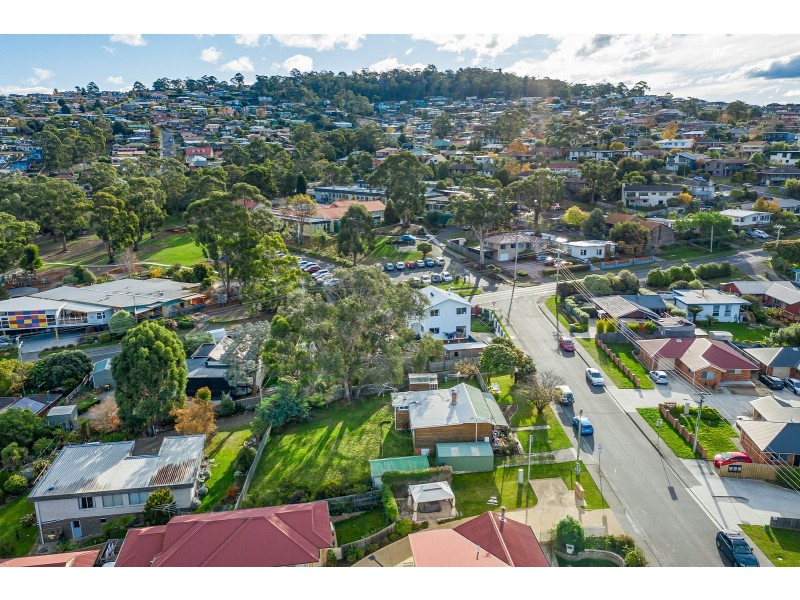 2 Home Avenue, Blackmans Bay TAS 7052