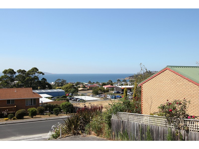 Unit 1/12 Opal Drive, Blackmans Bay TAS 7052