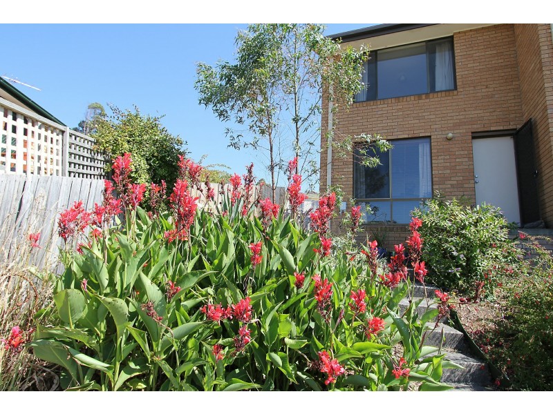 Unit 1/12 Opal Drive, Blackmans Bay TAS 7052