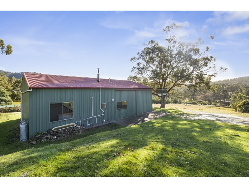 27 Saddle Road, Kettering TAS 7155