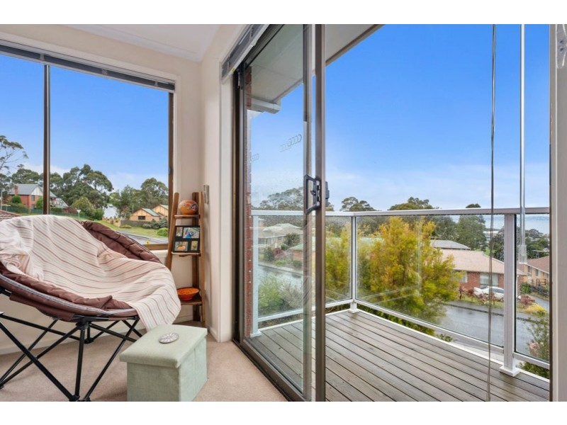 Unit 4/14 Opal Drive, Blackmans Bay TAS 7052