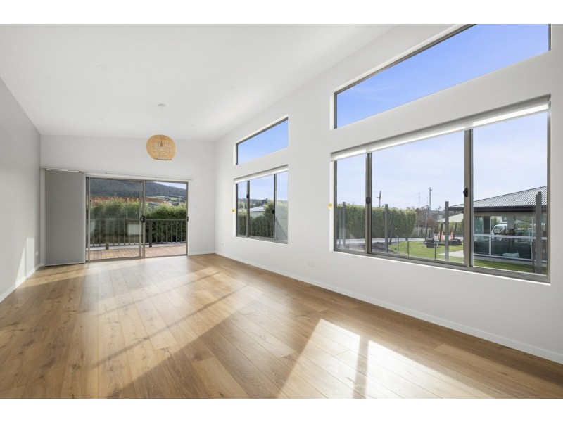 Unit B/17 Frost Street, Snug TAS 7054