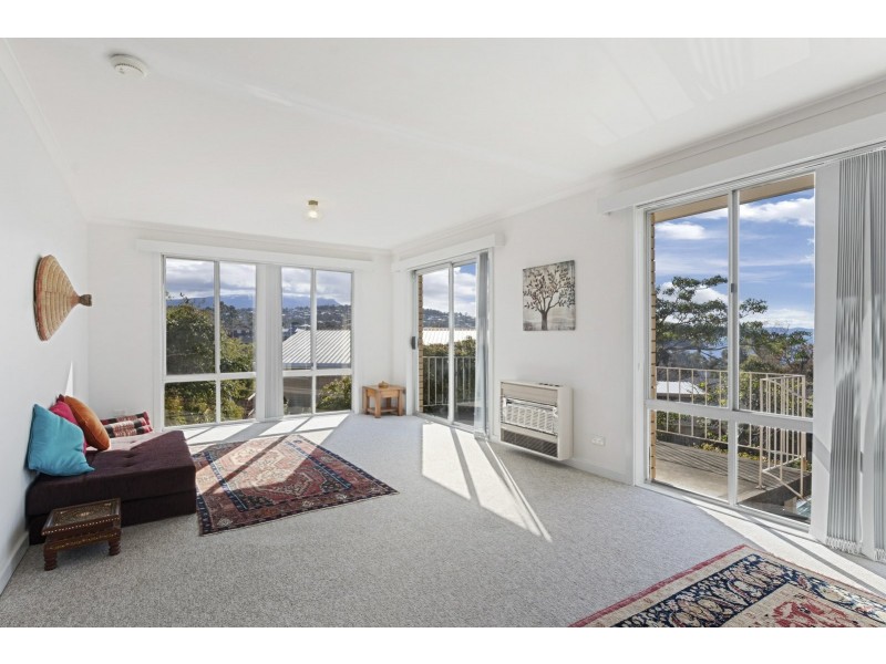 Unit 1/2 Surf Parade, Blackmans Bay TAS 7052